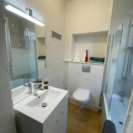 Papillon En Plein Coeur De Apartman *